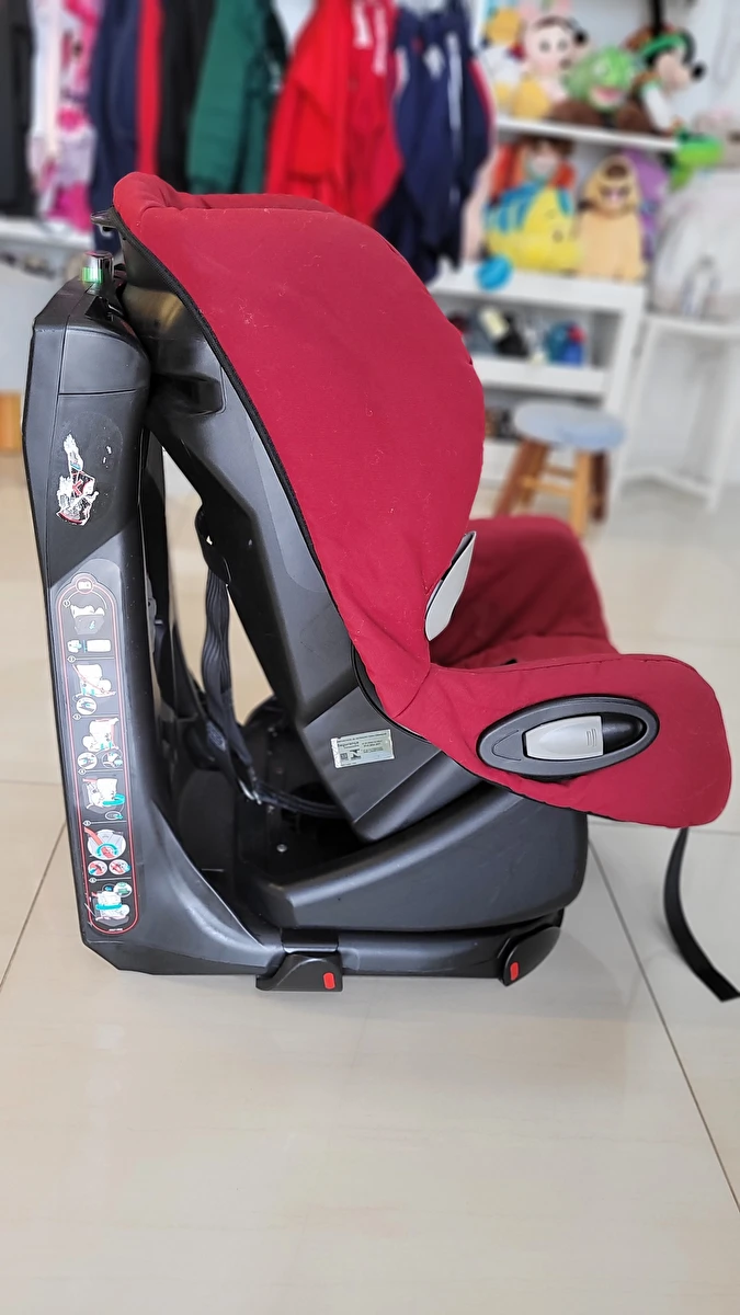 Cadeira Para Carro Robin Red/ Axiss Concrete Grey Vermelho Baby Confort