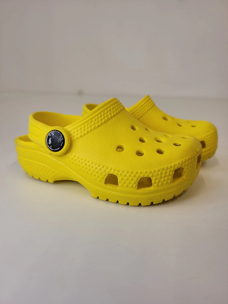 Sandália Modelo Tradicional Amarelo Crocs C 6